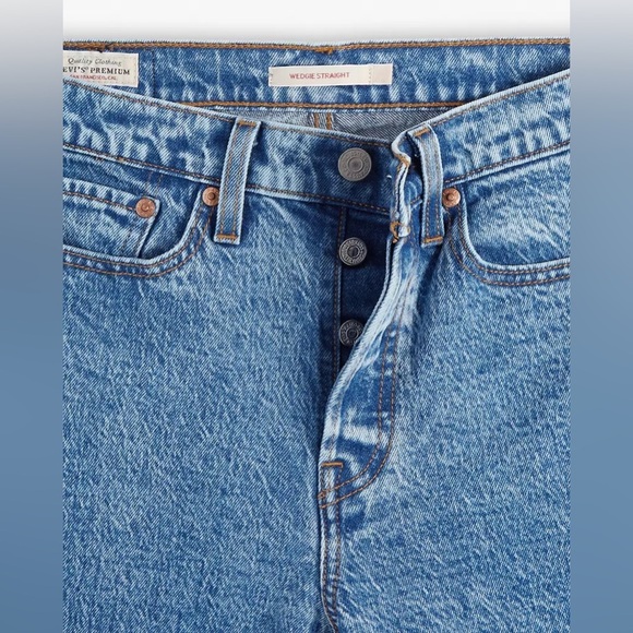 Levi’s Wedgie Straight Jeans- 26”W - Picture 5 of 9